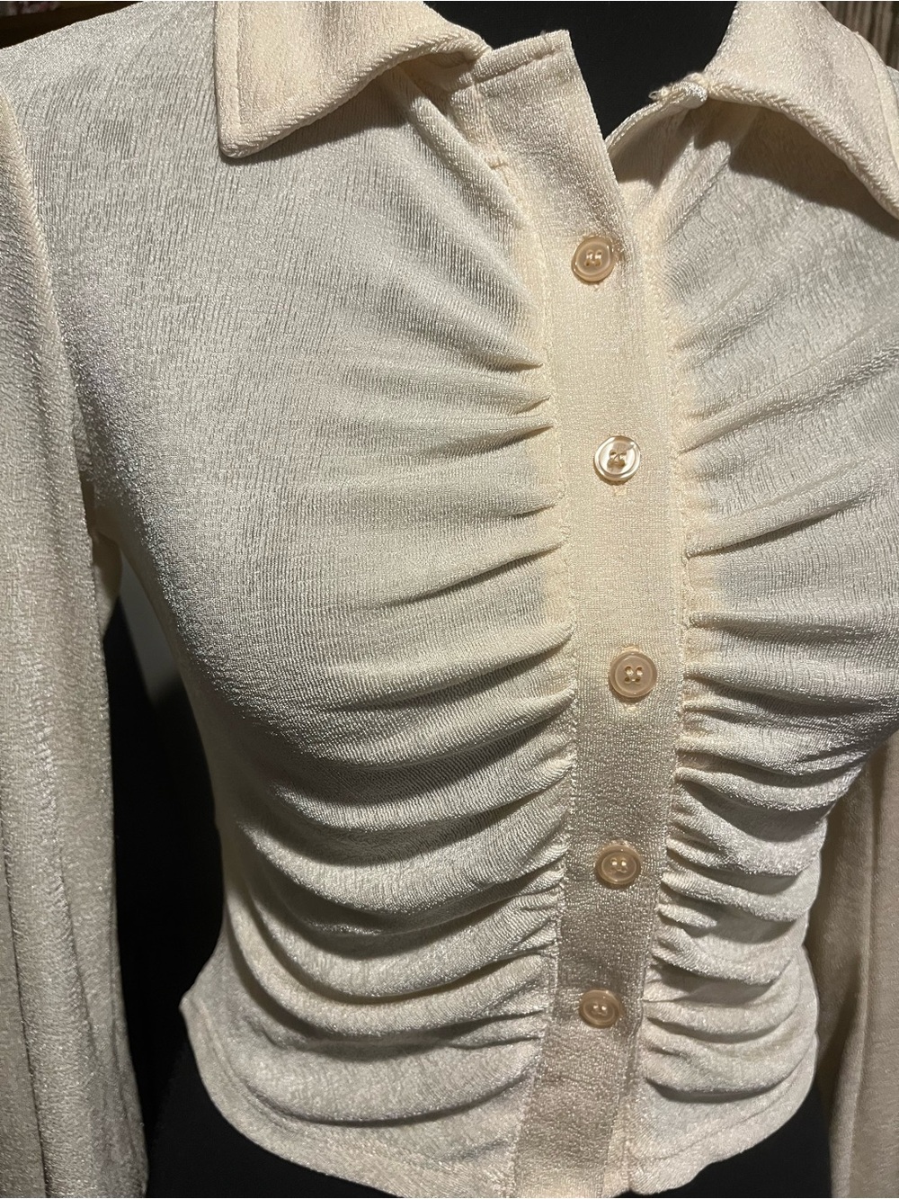 Cream Ruched Button-Front Long Sleeve Shirt - Picture 2 of 3